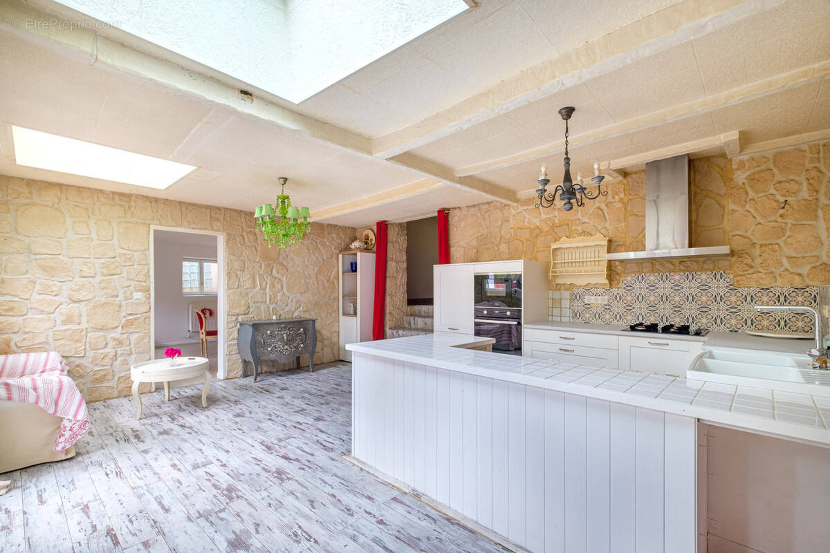 Maison à CHAMPAGNE-AU-MONT-D&#039;OR