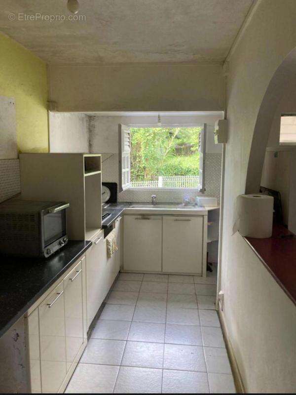 À vendre : Maison spacieuse de 187 m² à Morne Vert (97226) - Idéal pour le tourisme vert ! - photo 4