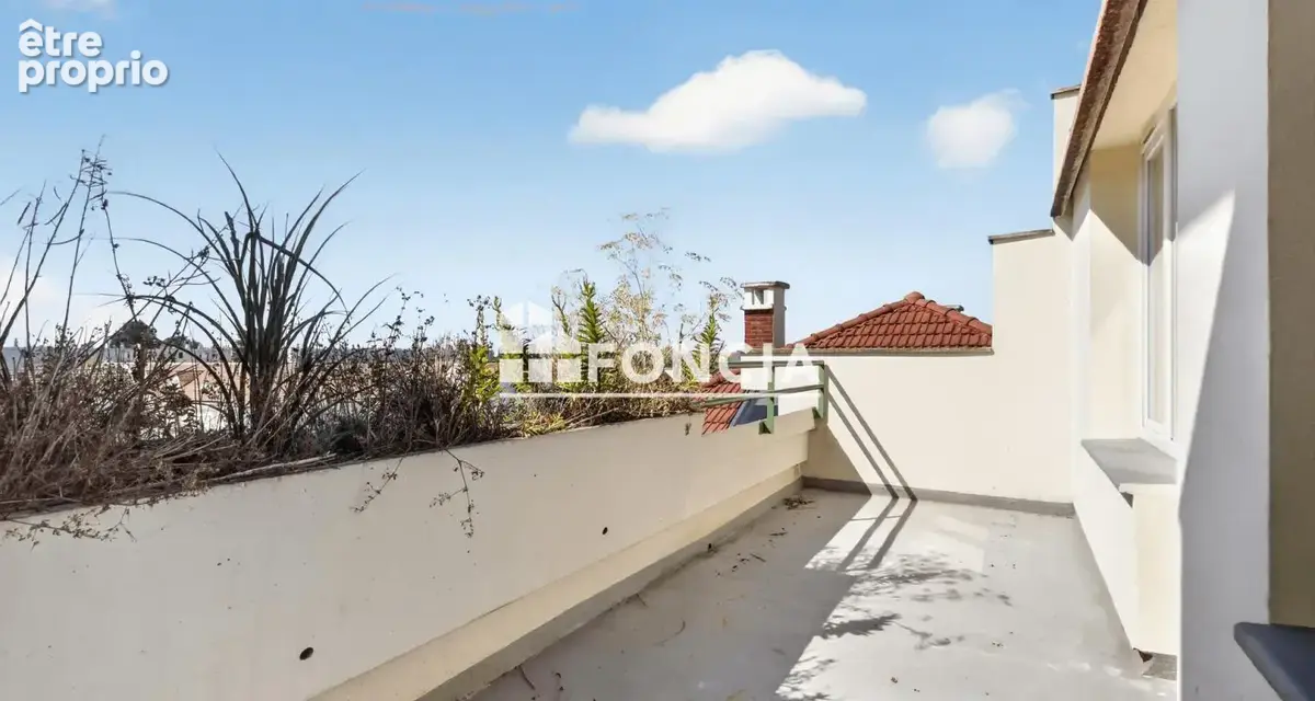 Opportunité : appartement T3 rénové avec balcon et parking, avenue Carnot à Trappes, aux portes de la gare - photo 5