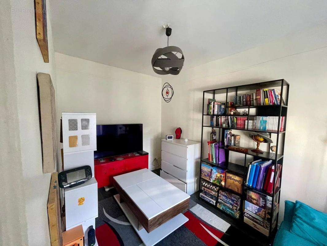 Appartement à PARIS-19E