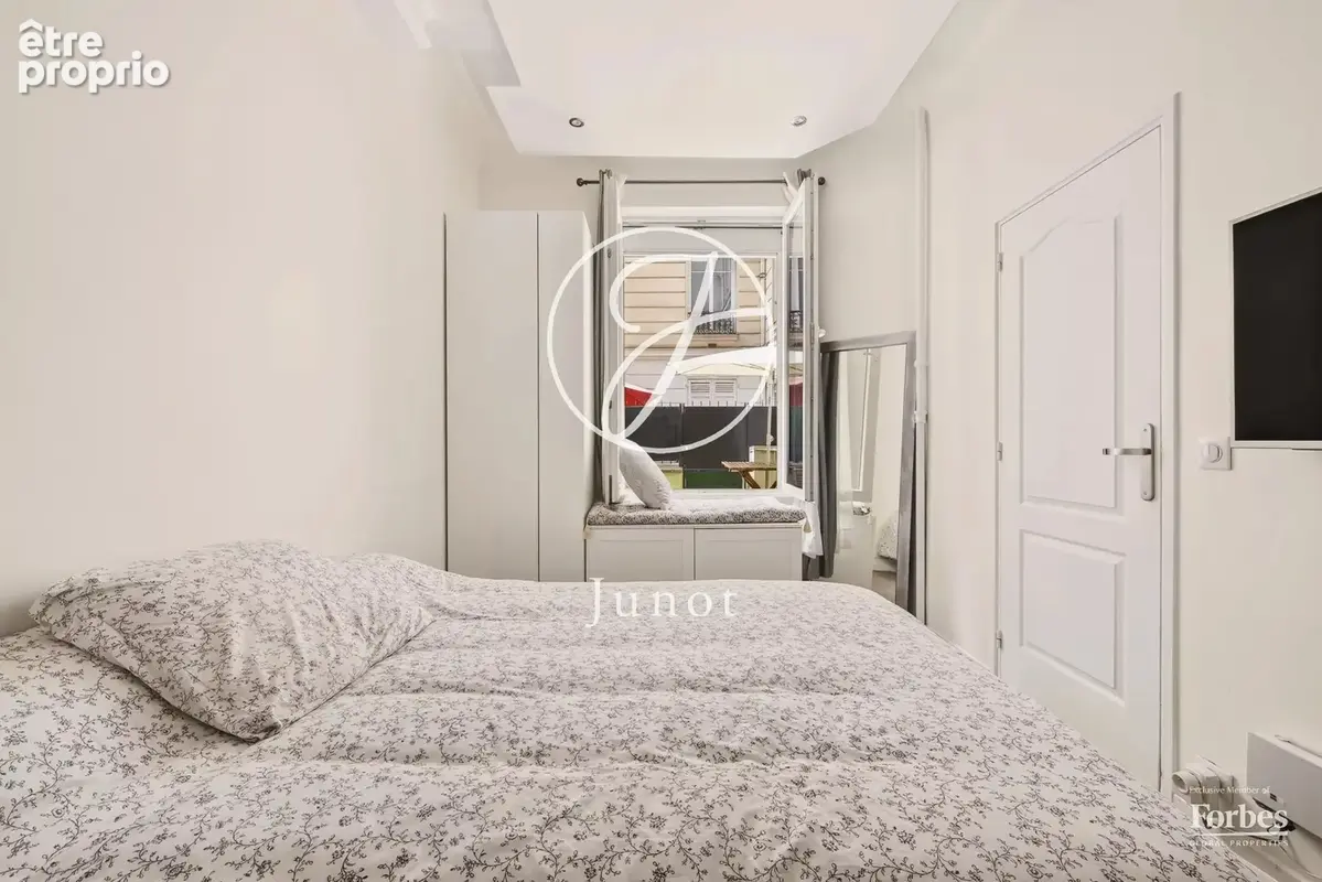 Paris 16e - TROCADÉRO / LUBECK - Appartement à vendre - 2 pièces - 40,41m² Carrez - 1 chambre - Terrasse 14,16m² - Sud Est. - photo 10