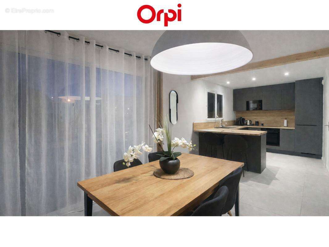 Maison à VETRAZ-MONTHOUX