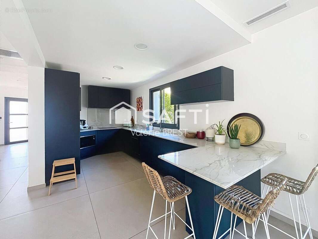 Maison 210 m² à Carry-Le-Rouet  - photo 5