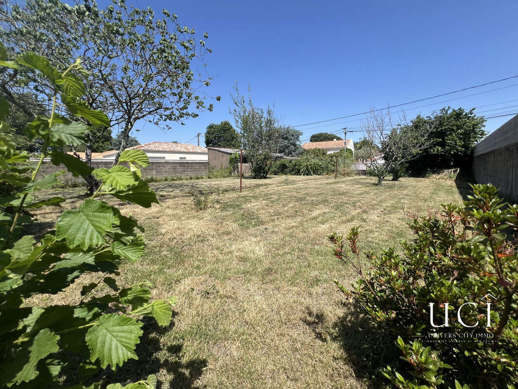 Terrain 701 m² à Geneston  - photo 3