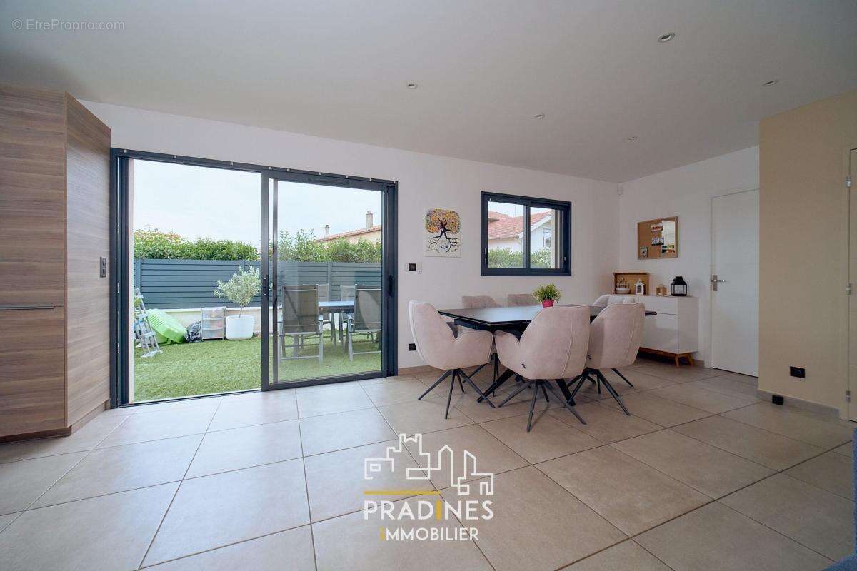 Maison à SAINT-LAURENT-D&#039;AGNY