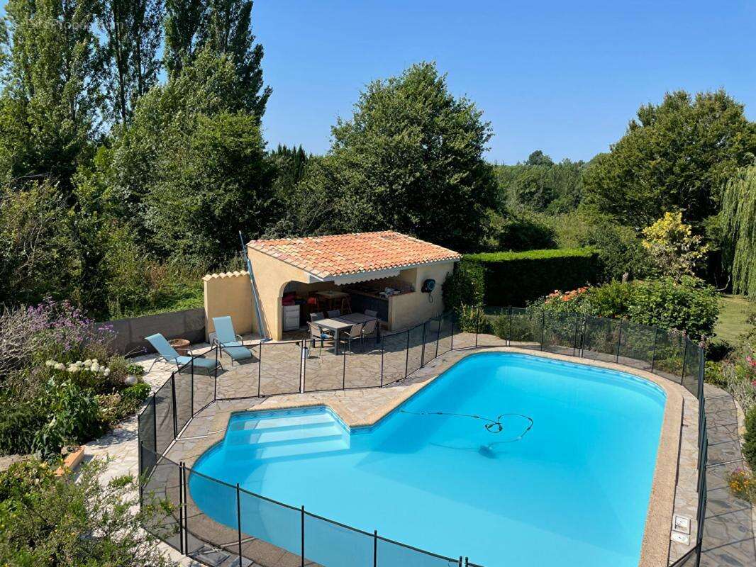 Maison traditionnelle sur 4500m² clos - photo 2