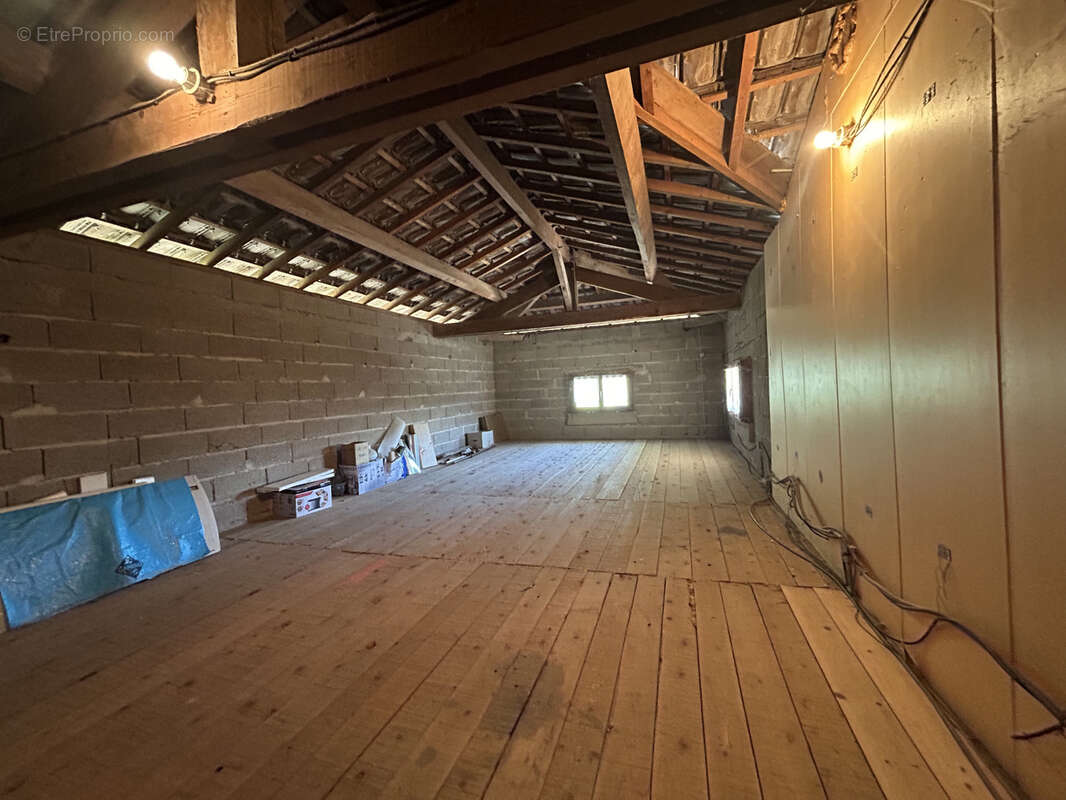 Maison à MONCETZ-L'ABBAYE