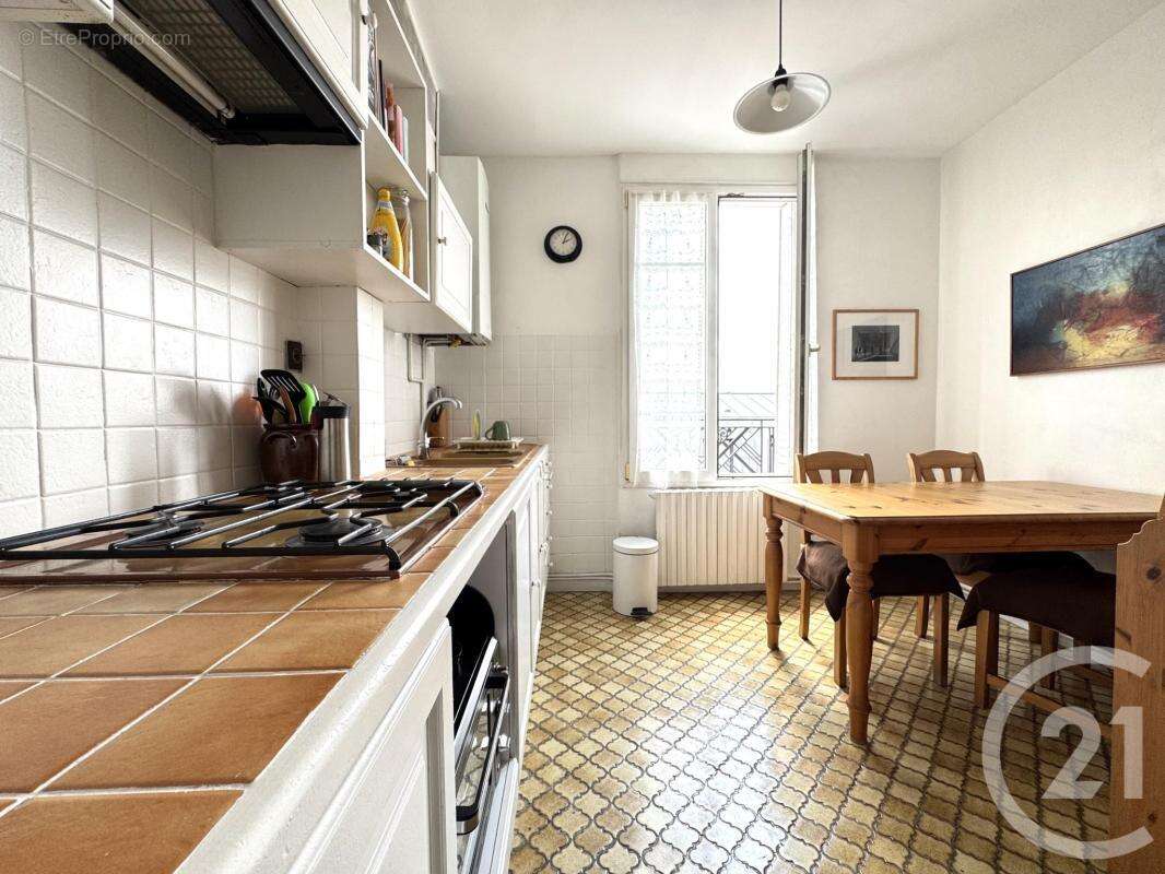 Appartement à FONTENAY-SOUS-BOIS