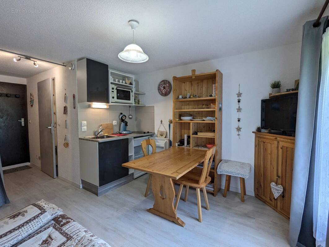 Appartement à MORILLON