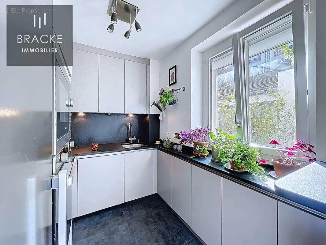 Appartement à COURBEVOIE