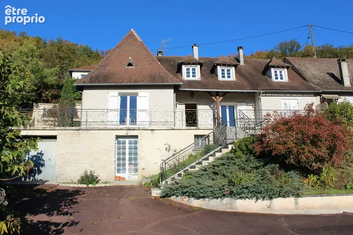 Maison de ville type 7, surface 245 m², garage privatif, sur un terrain 1012 m² - photo 5
