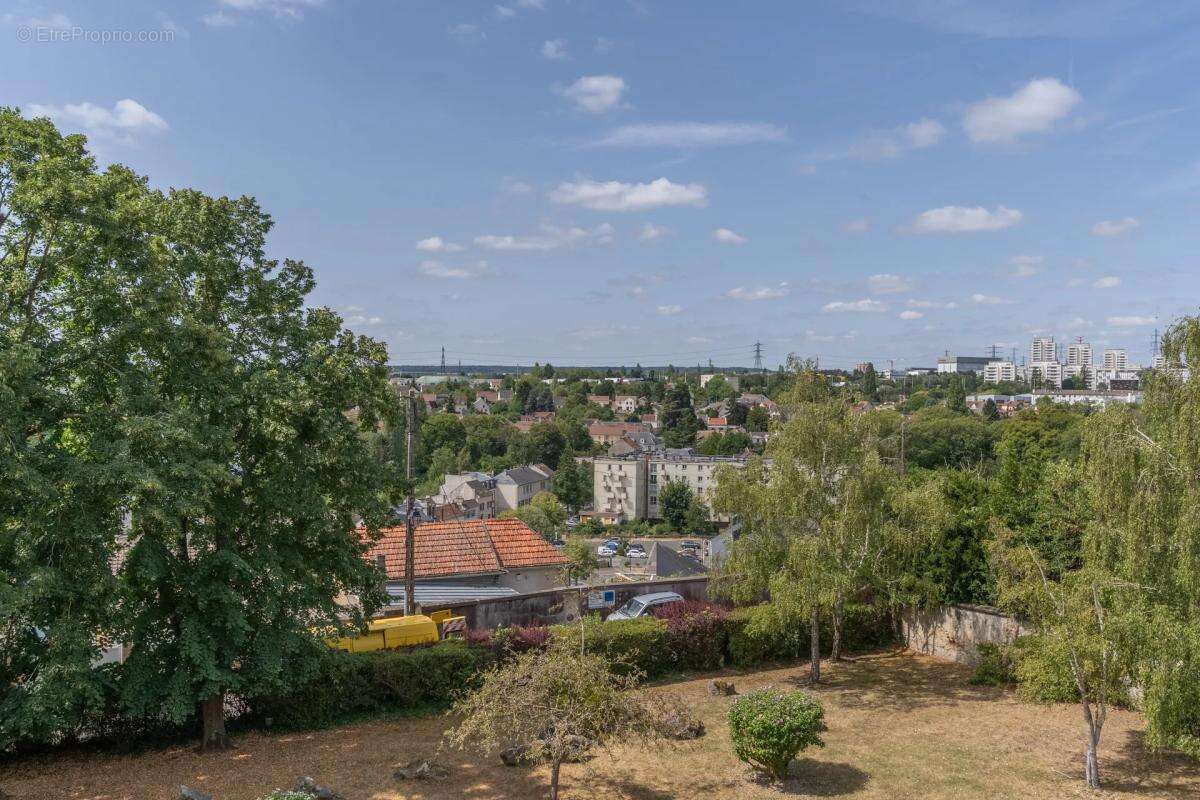 Appartement duplex de 4 pièces de 85 m² à Pontoise - photo 2
