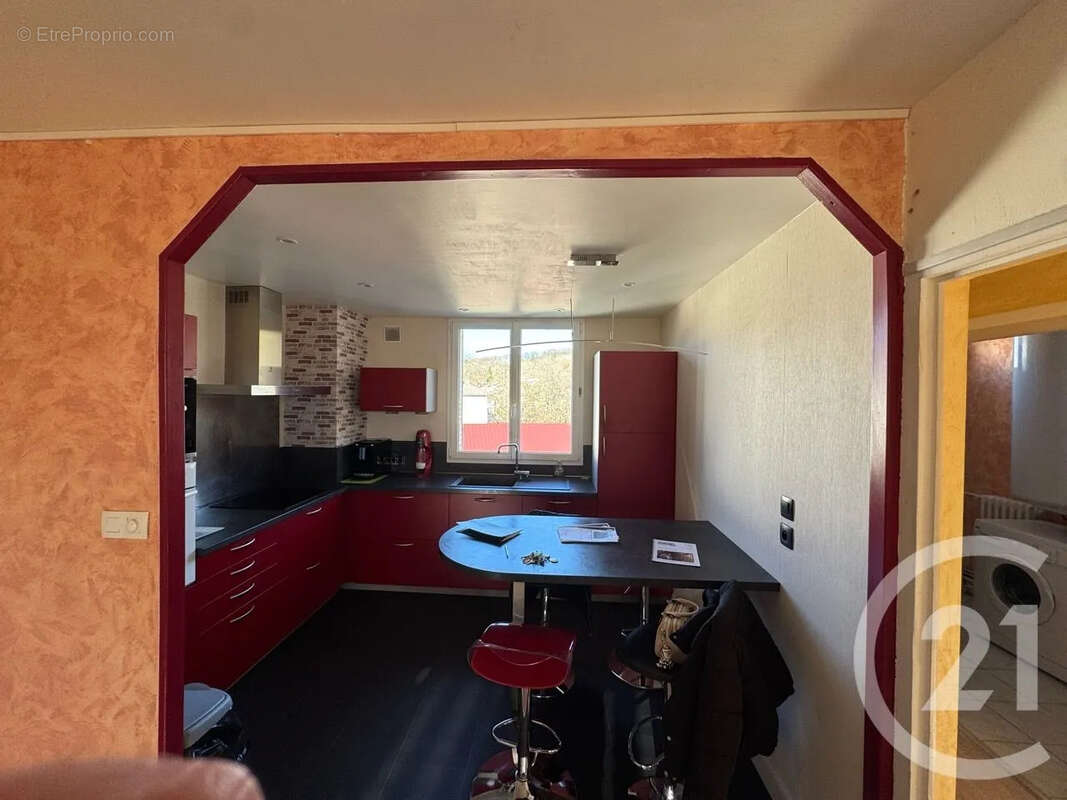 Appartement 65 m² à Aurillac  - photo 3