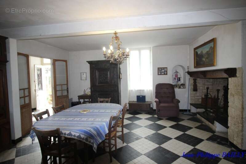 Maison à vendre 6 pièces, 200m². BENEJACQ (64) - photo 3