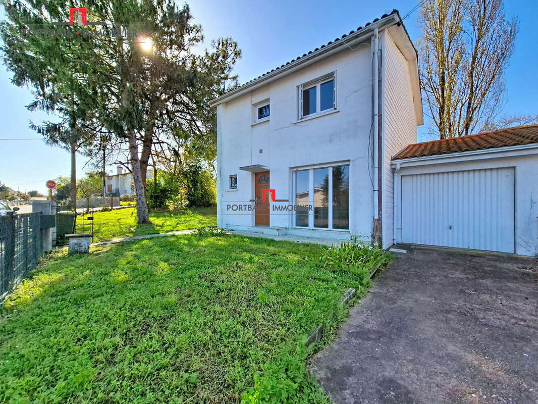 Maison à BASSENS