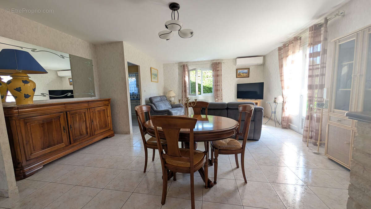 Maison à ESPONDEILHAN