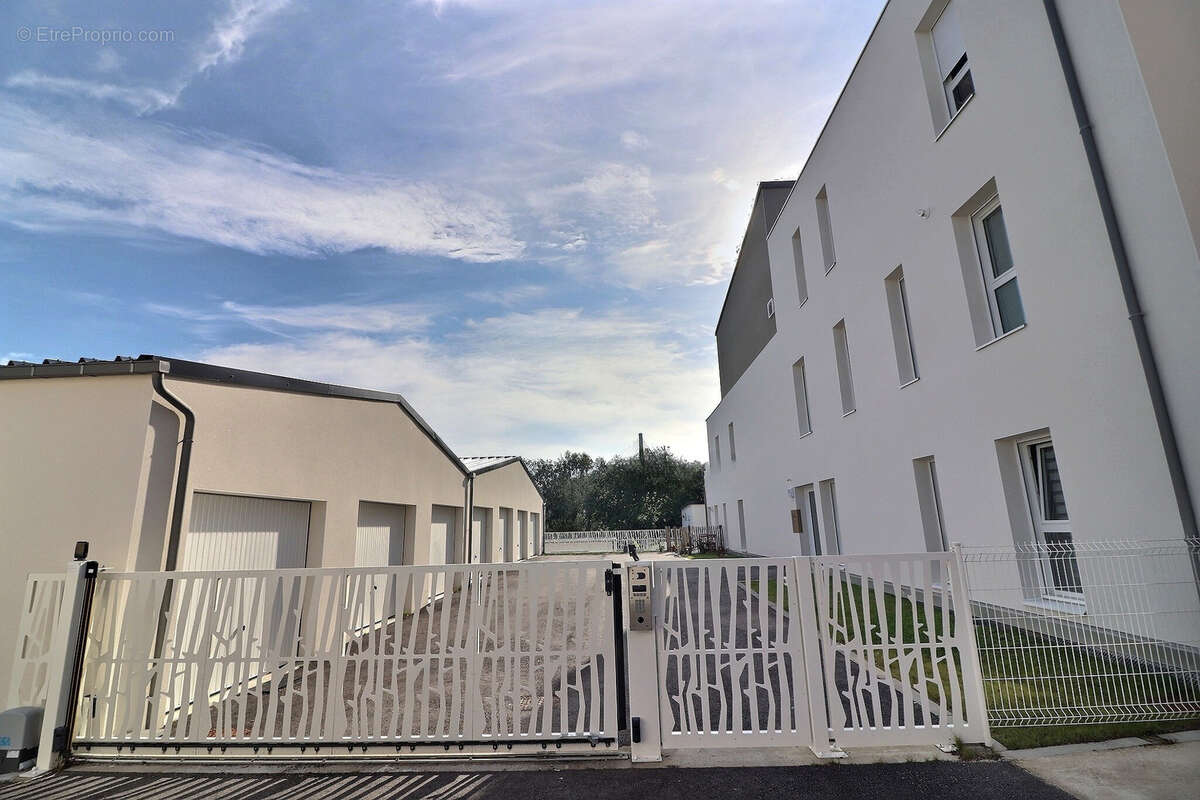 Appartement à LE RELECQ-KERHUON