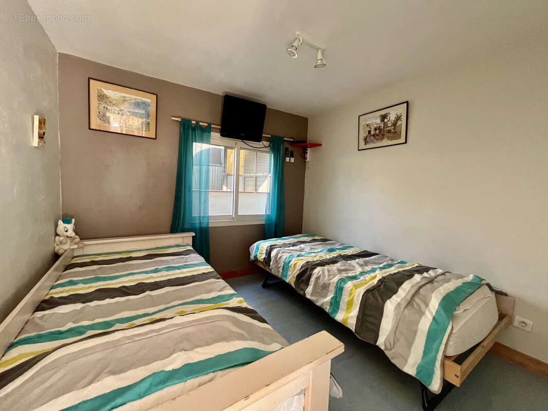 Maison à ROQUEBRUNE-SUR-ARGENS