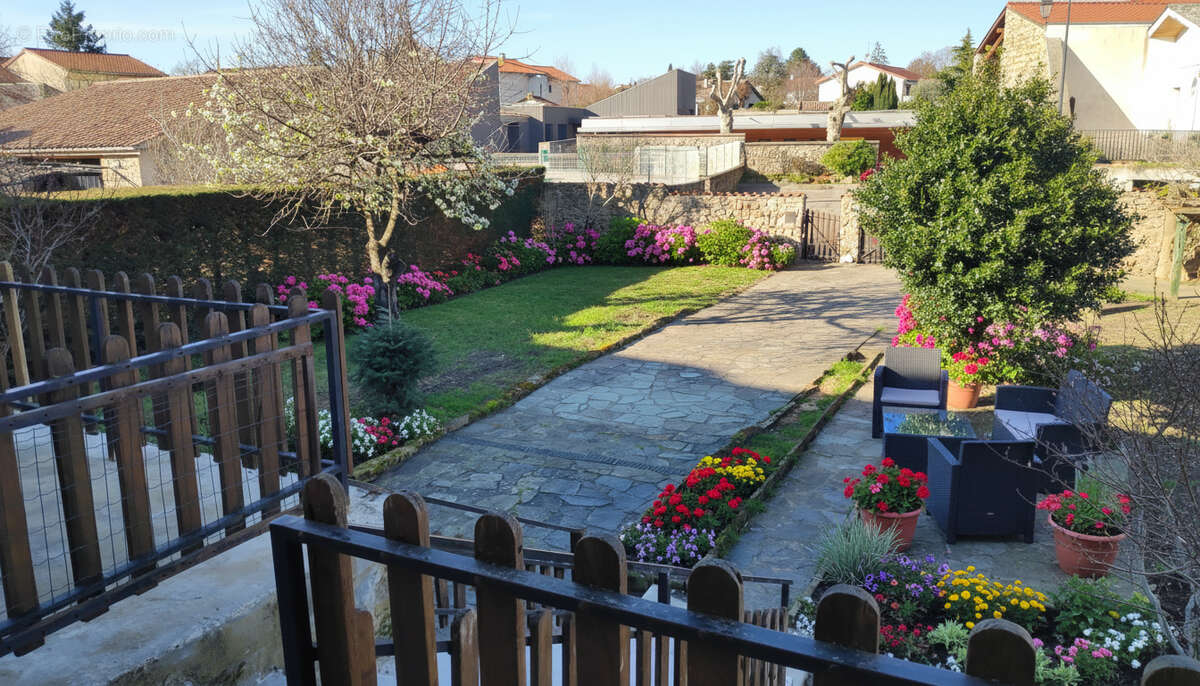 Maison à SAINT-ANDEOL-LE-CHATEAU