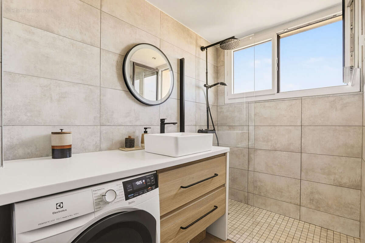 Appartement à COLOMBES
