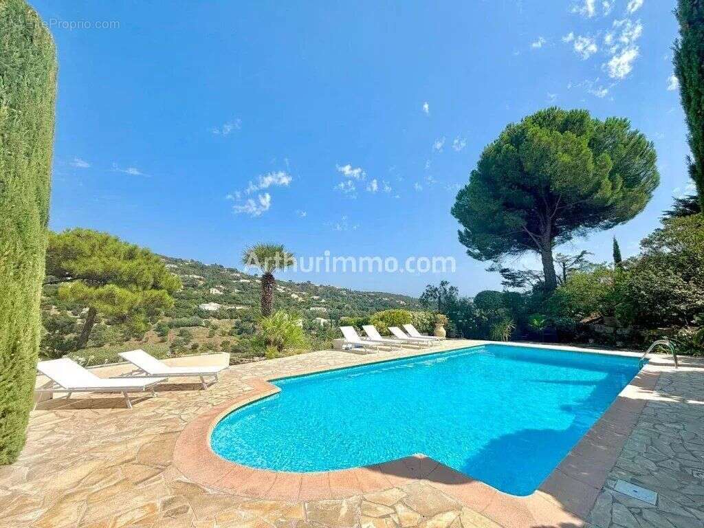 Maison à LES ISSAMBRES