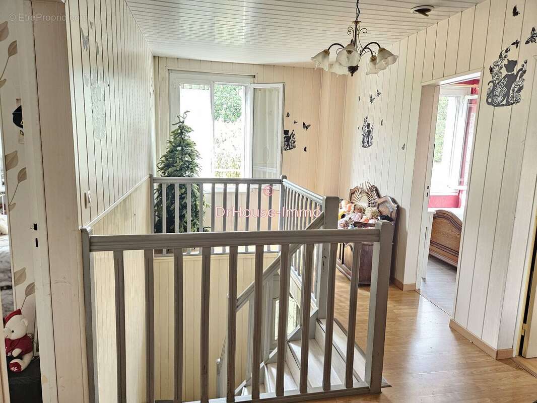 Maison 90 m² à Luynes  - photo 8