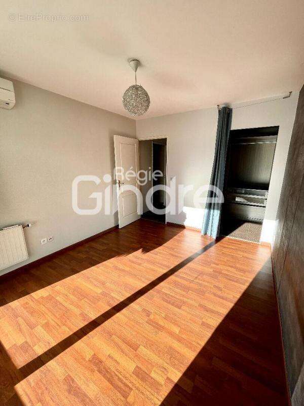 Appartement à LYON-8E