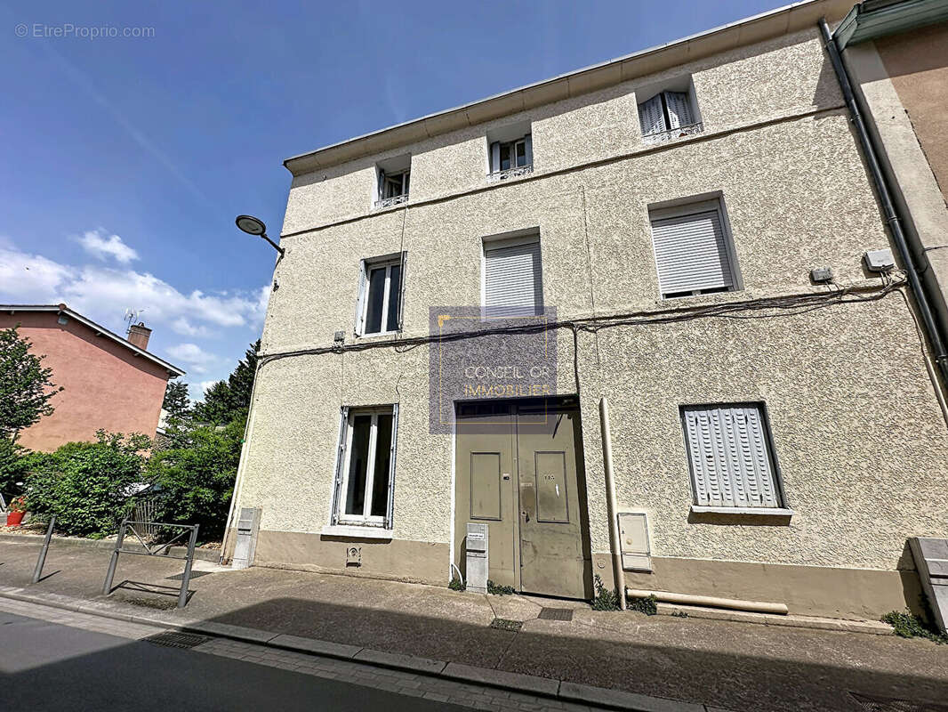 Appartement à OULLINS