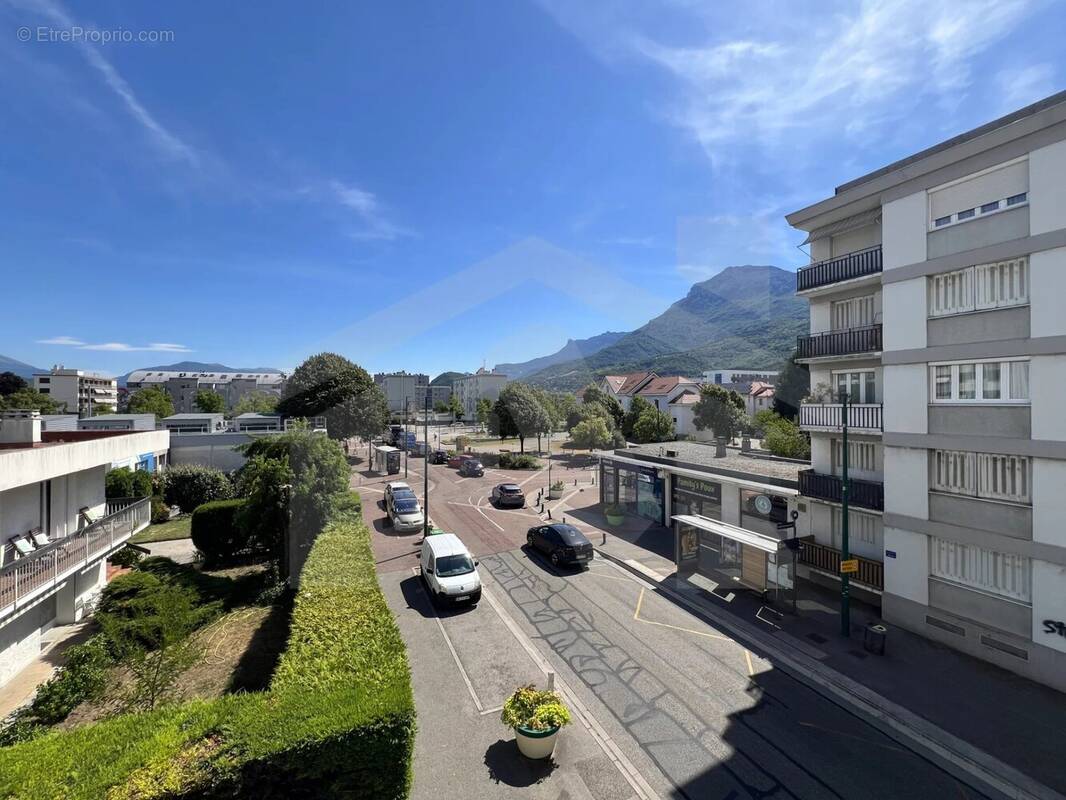Appartement à SEYSSINET-PARISET
