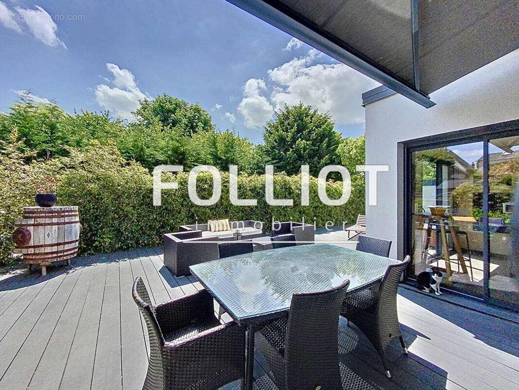 Maison à SAINT-PAIR-SUR-MER