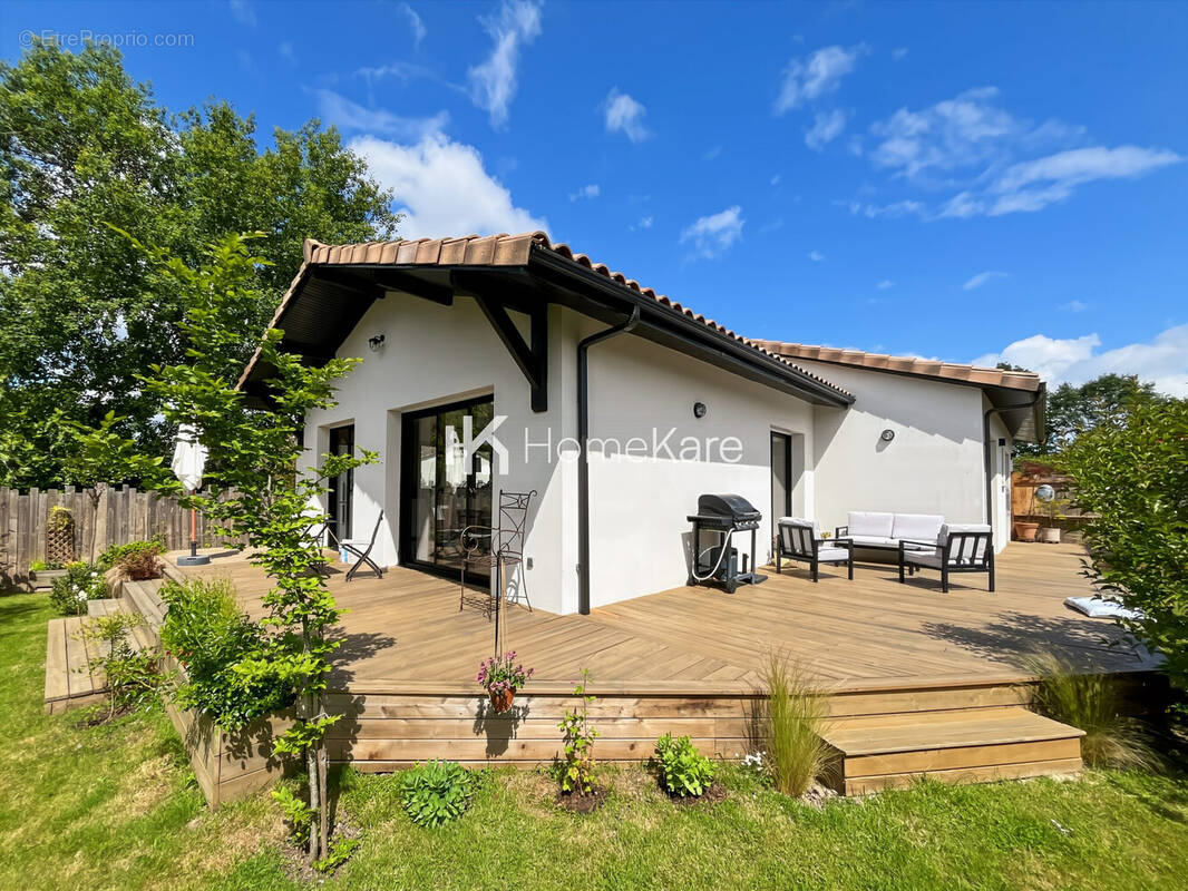 Maison à FARGUES-SAINT-HILAIRE