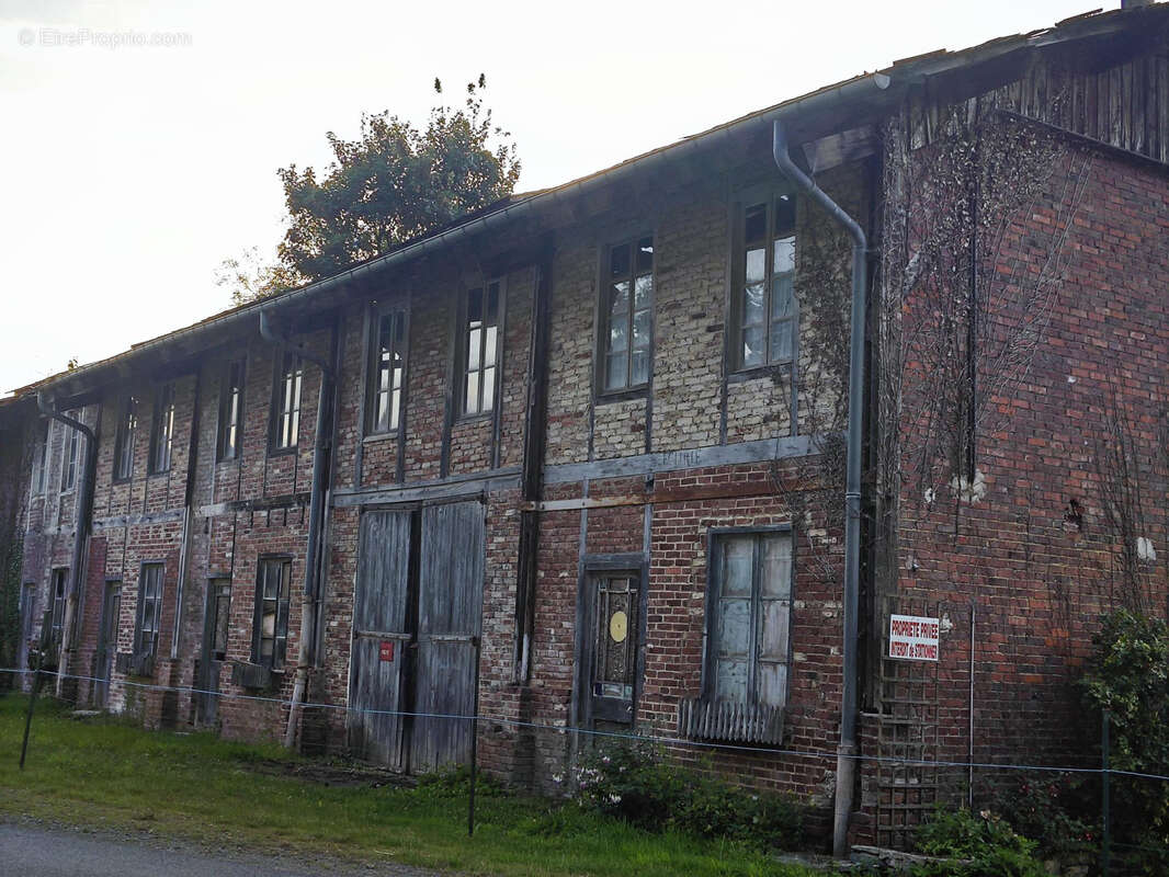 Terrain à PIERREFITTE-EN-CINGLAIS