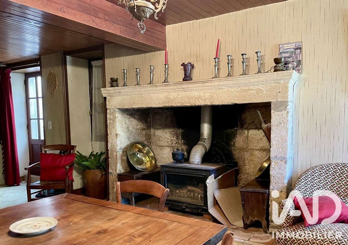 Maison 125 m² à Saint-Jean-De-Cole  - photo 4