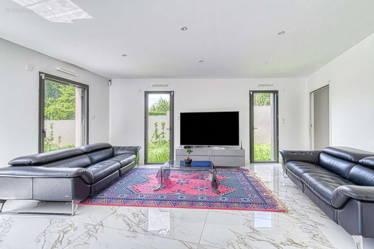 Maison à BOUCHEMAINE