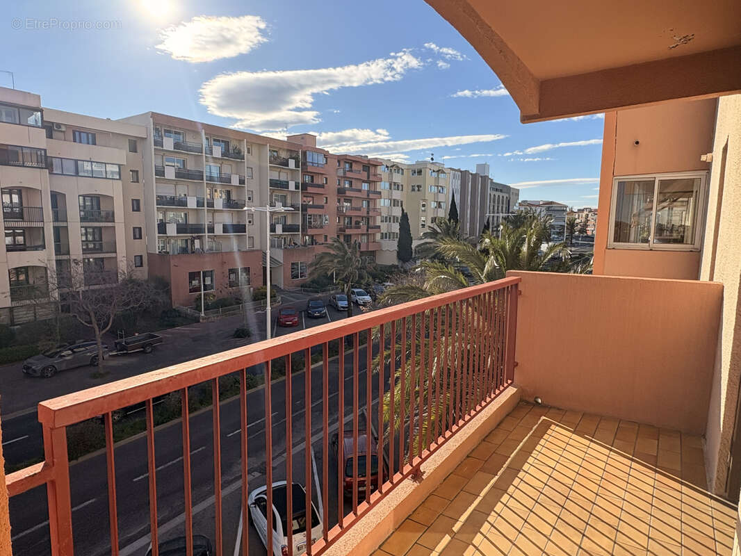 Investissement cle en main: appartement t3 renove avec parking et cave - boulevard kennedy - photo 5