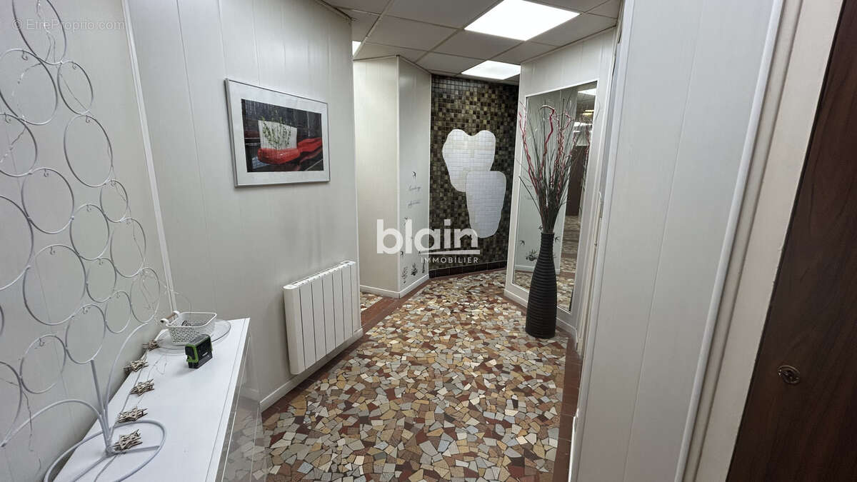 Local commercial - 96 m2 grenoble centre - photo 2