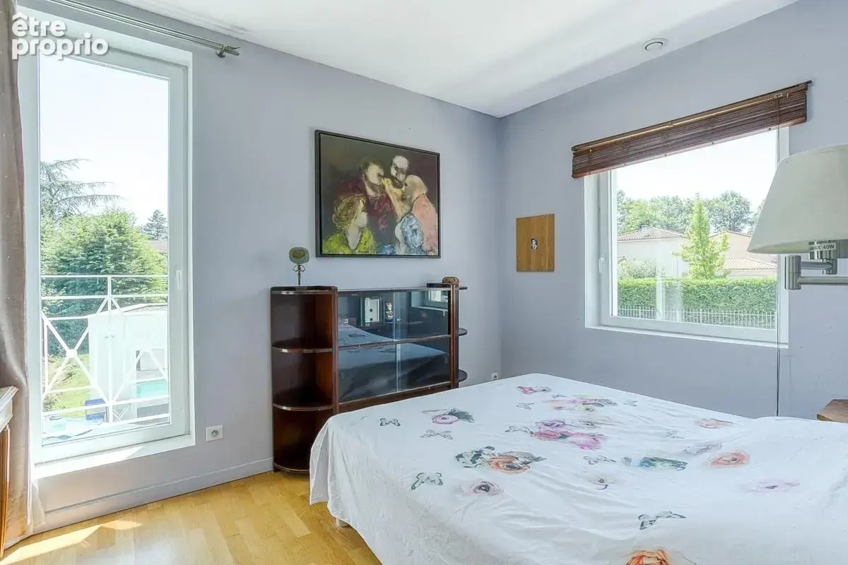 Maison 175 m² à Charbonnieres-Les-Bains  - photo 16