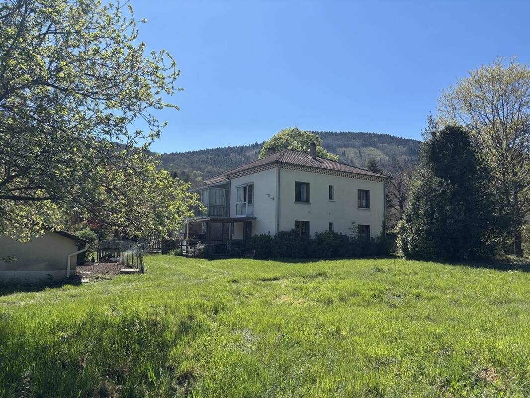 Maison à MONTPEZAT-SOUS-BAUZON