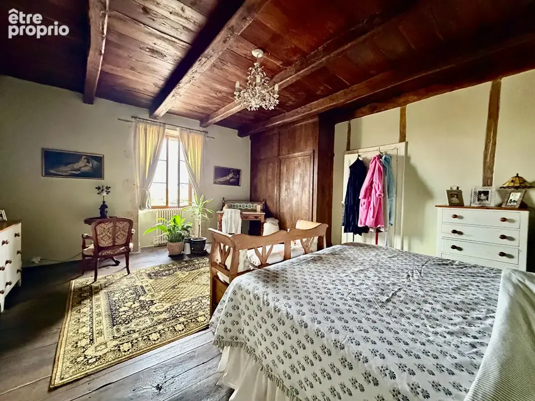 Superbe maison de maître rénovée de 4 chambres avec jardins paysagers, dépendances et maison du XVIIIe siècle à rénover - photo 7