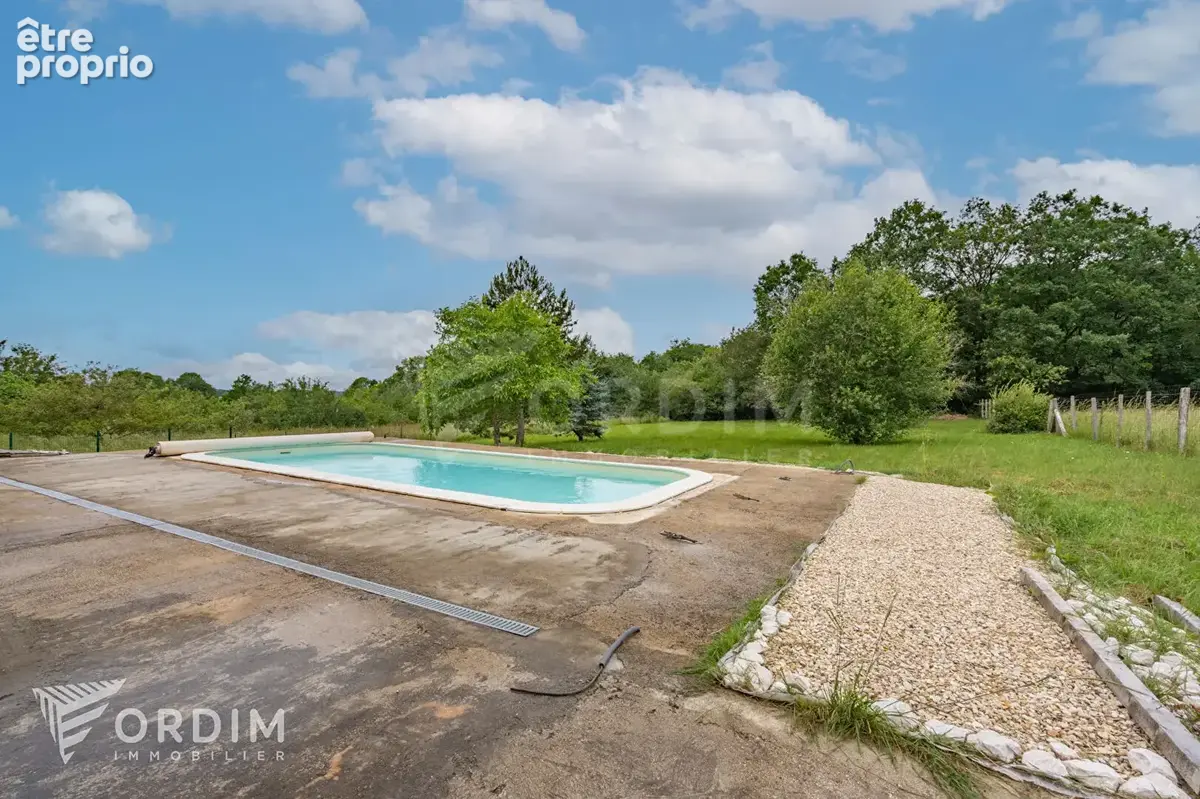 Maison plain-pied 102 m² avec piscine chauffée - terrain 2 083 m² - photo 11