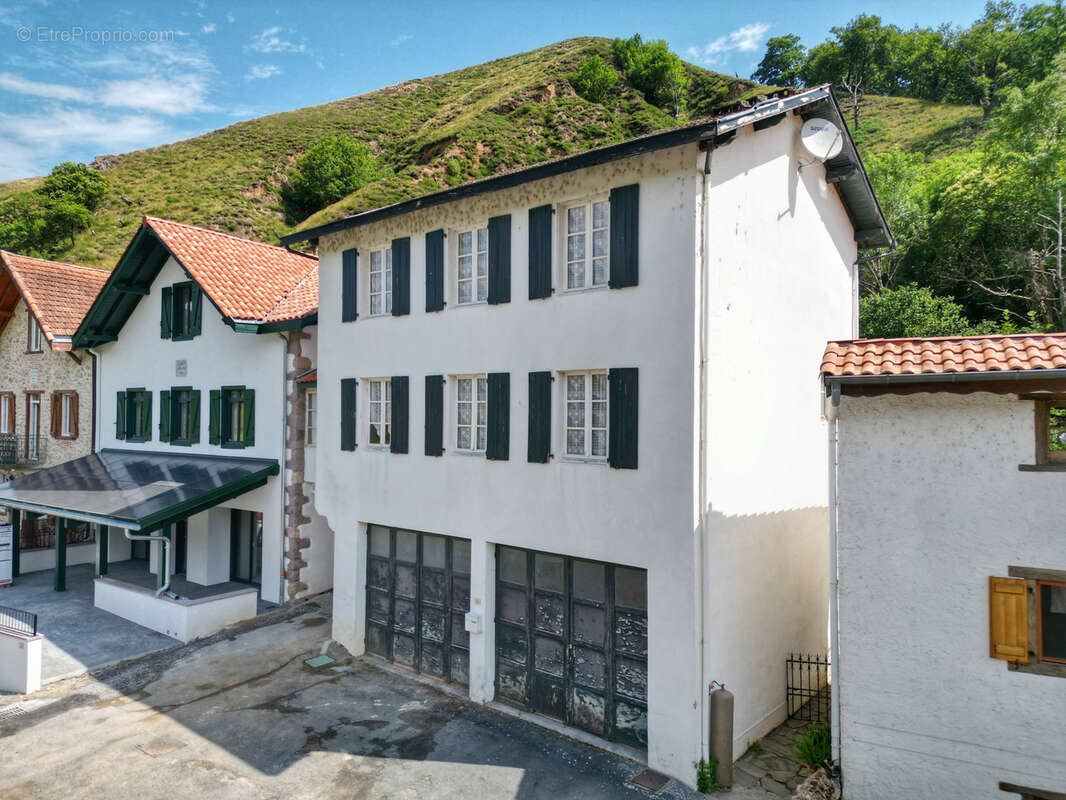 Maison à UREPEL