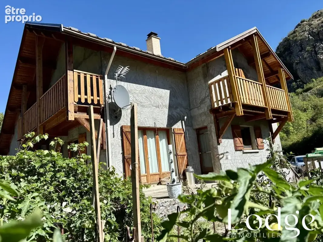 Maison à LA ROCHE-DE-RAME