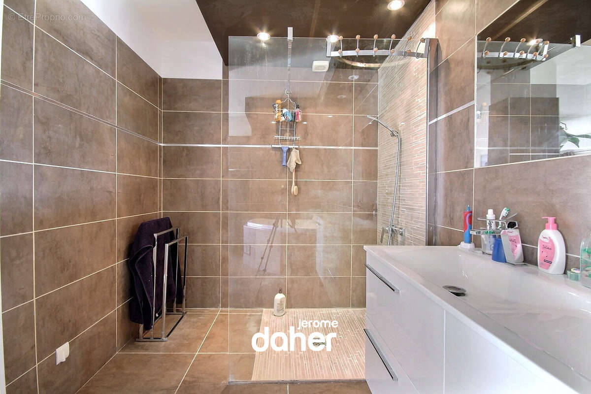 Appartement à MARSEILLE-9E
