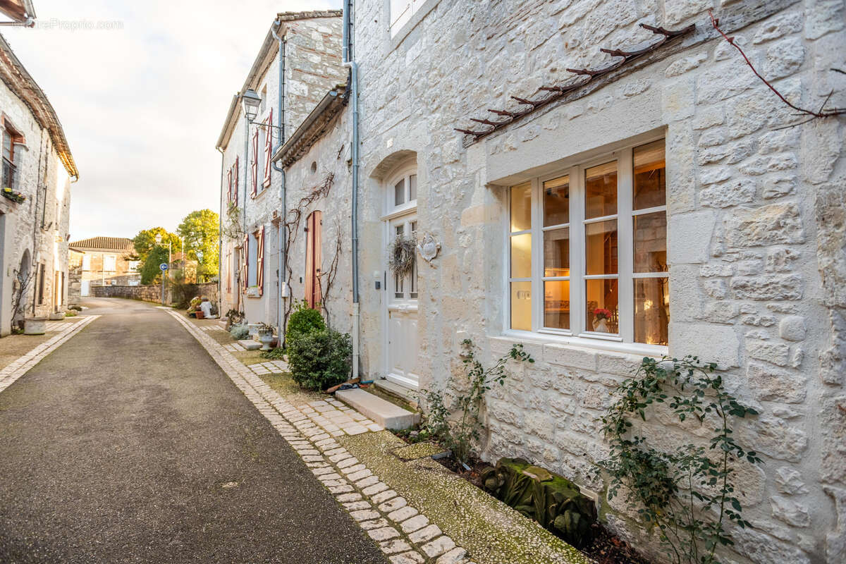 Maison à TOURNON-D'AGENAIS