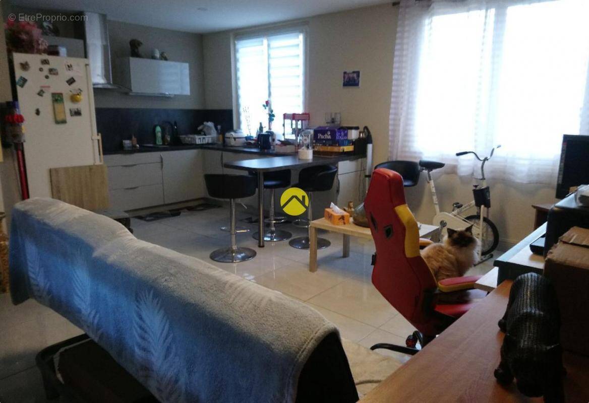 Appartement à SAINT-AMAND-MONTROND