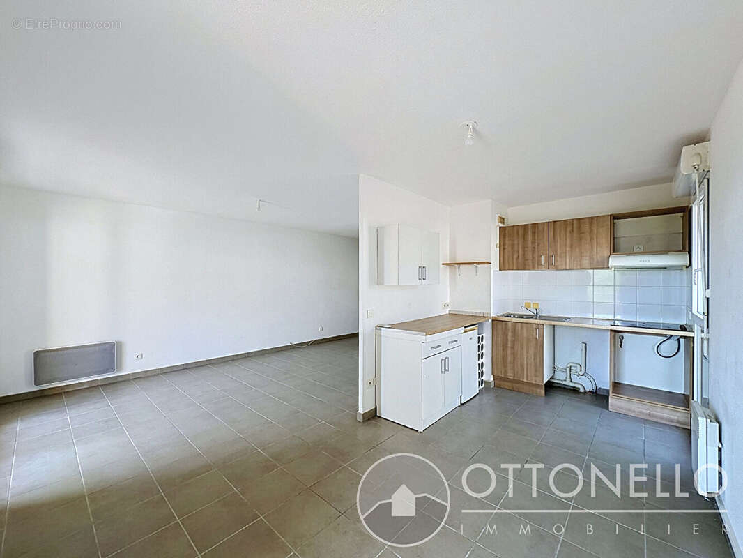 Appartement Roquebrune Sur Argens 3 pièces 72.75 m2 avec 2 terrasses et parkings - photo 3