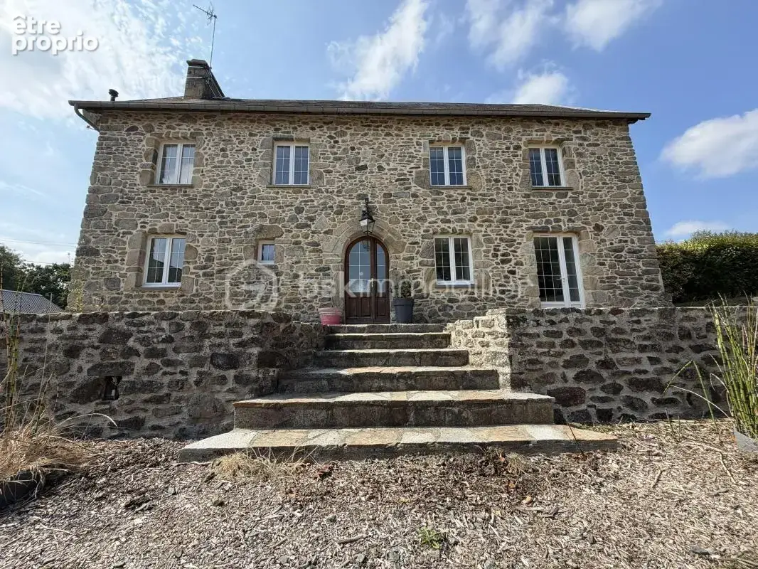 Maison à MONTHUCHON