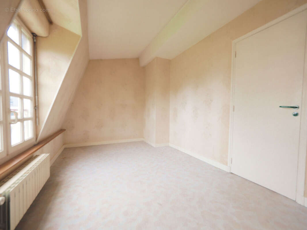 Maison à LES PAVILLONS-SOUS-BOIS