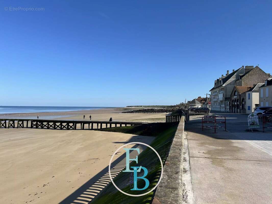 Terrain à GRANDCAMP-MAISY