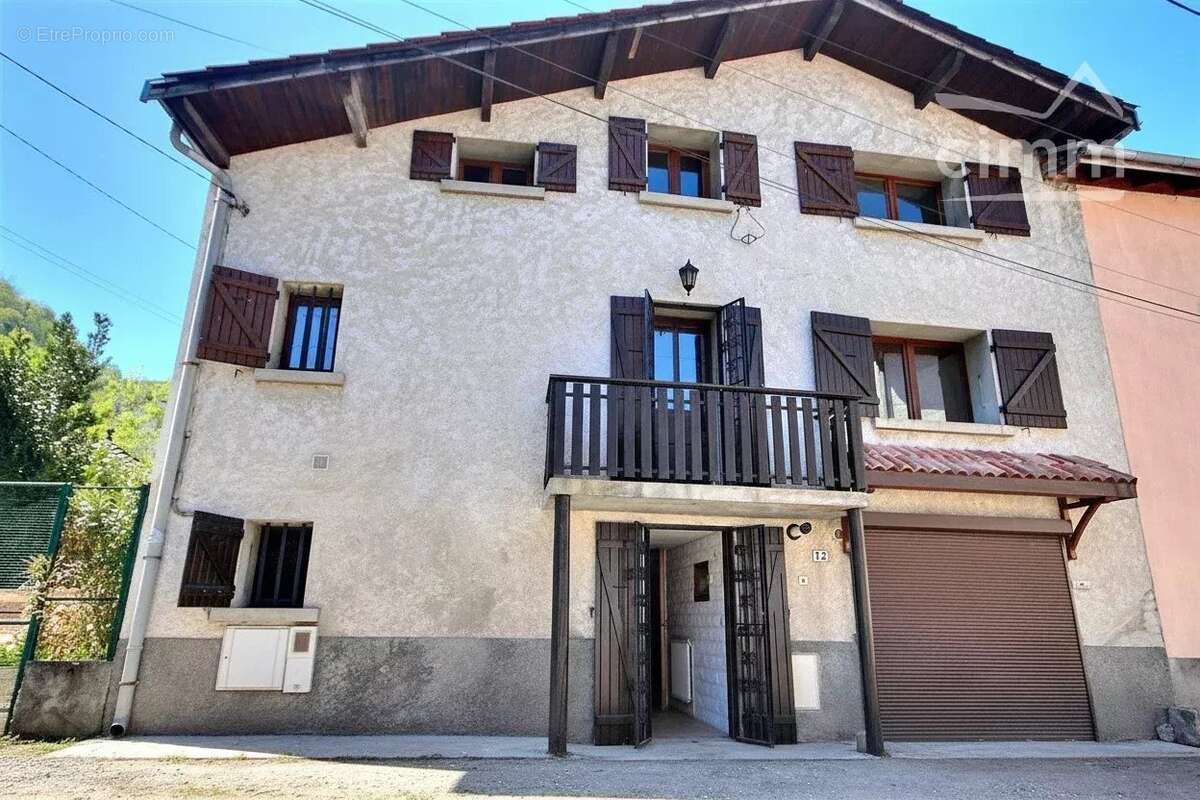 Appartement à GIERES
